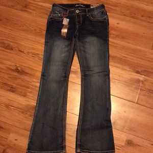 NWT  amethyst brand jeans size 9 bootcut